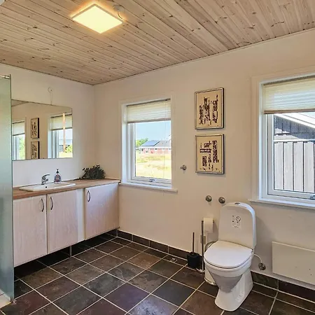 8 Person In Hurup Thy-by Traum * Sindrup